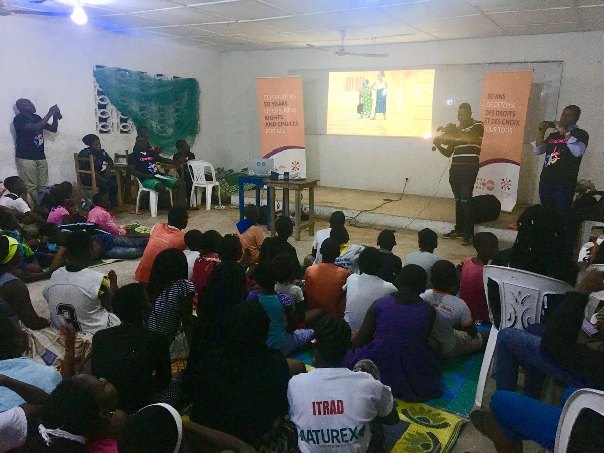 19serge91's tweet photo. Séance de sensibilisation des campeurs à travers l’outil « PARLONS EN » de #ONGRAES pendant le #CAMP des #JEUNES #AMBASSADEURS #SRPF
#AIBEF
#MAJ_AIBEF
#MDM
#AP2SAJ
#IntraHealth
#CS4FPplus
#UNESCO
#UNICEF
#JASRPF
#UNFPA #ONGRAES https://t.co/HG0oKR48JW
