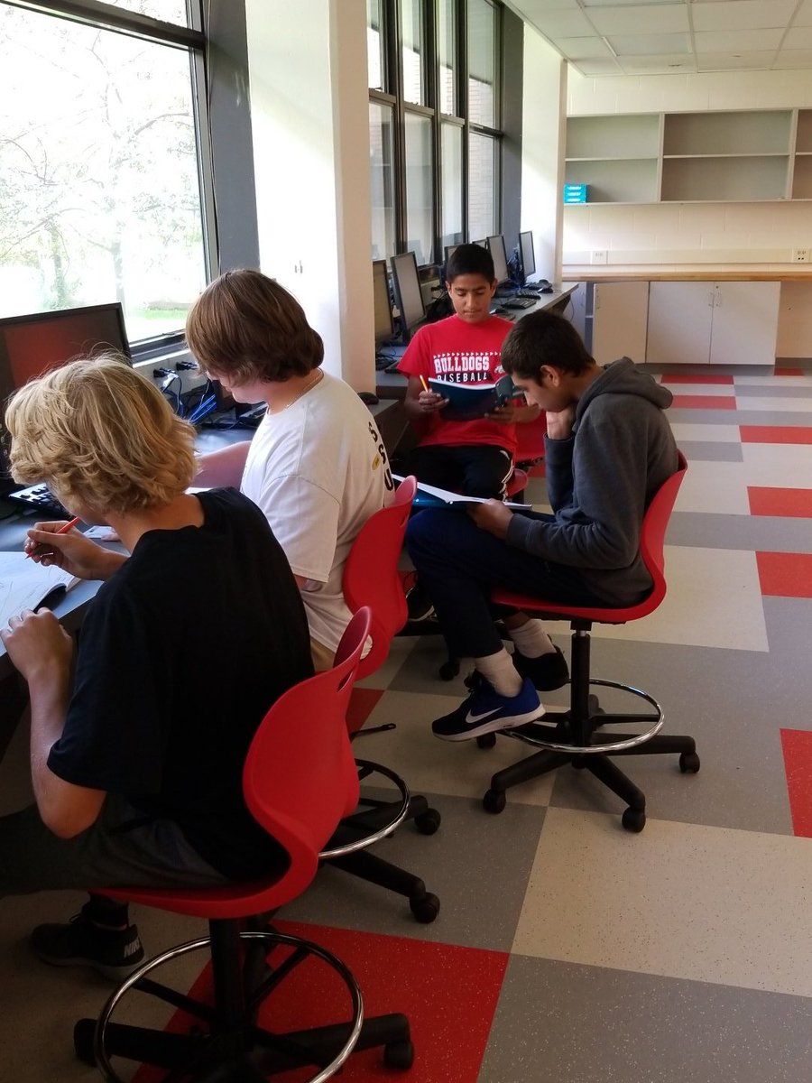GrantTechEd's tweet photo. Project Lead the Way students providing peer feedback before submitting their concept sketches https://t.co/fDl2F4rP8N