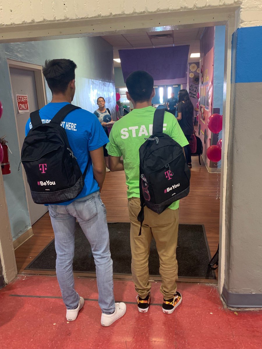 VanessaKTweets's tweet image. Sun West w/ 3 back to school drives yesterday benefiting our local Boys &amp;amp; Girls clubs in LV, ABQ, &amp;amp; ELP! #CelebrationGeneration #MobilizeForPerspective #BeYou 👏🏼