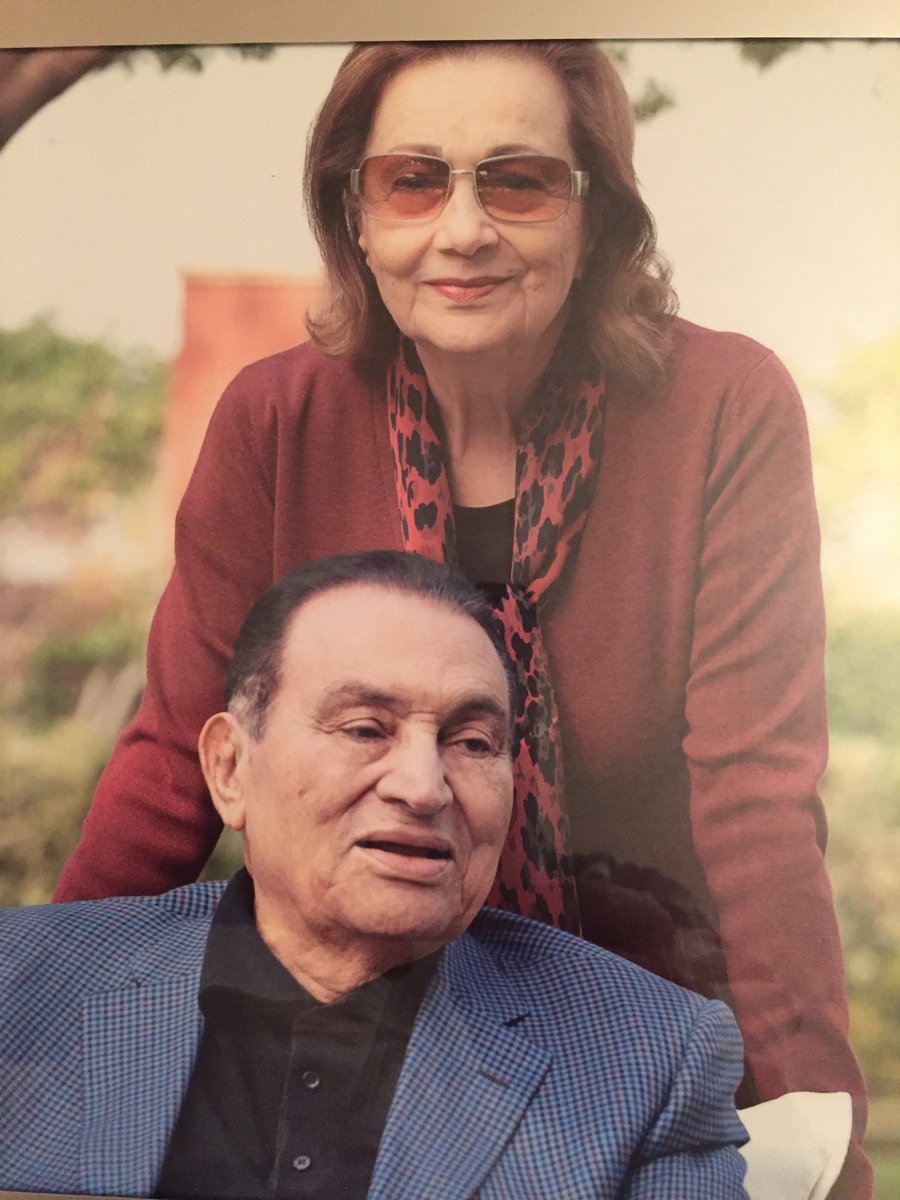 AlaaMubarak_'s tweet image. شكراً لكل الذين اهتموا بالسؤال والاطمئنان على صحة والدتى ، ربنا يحفظهم 🙏