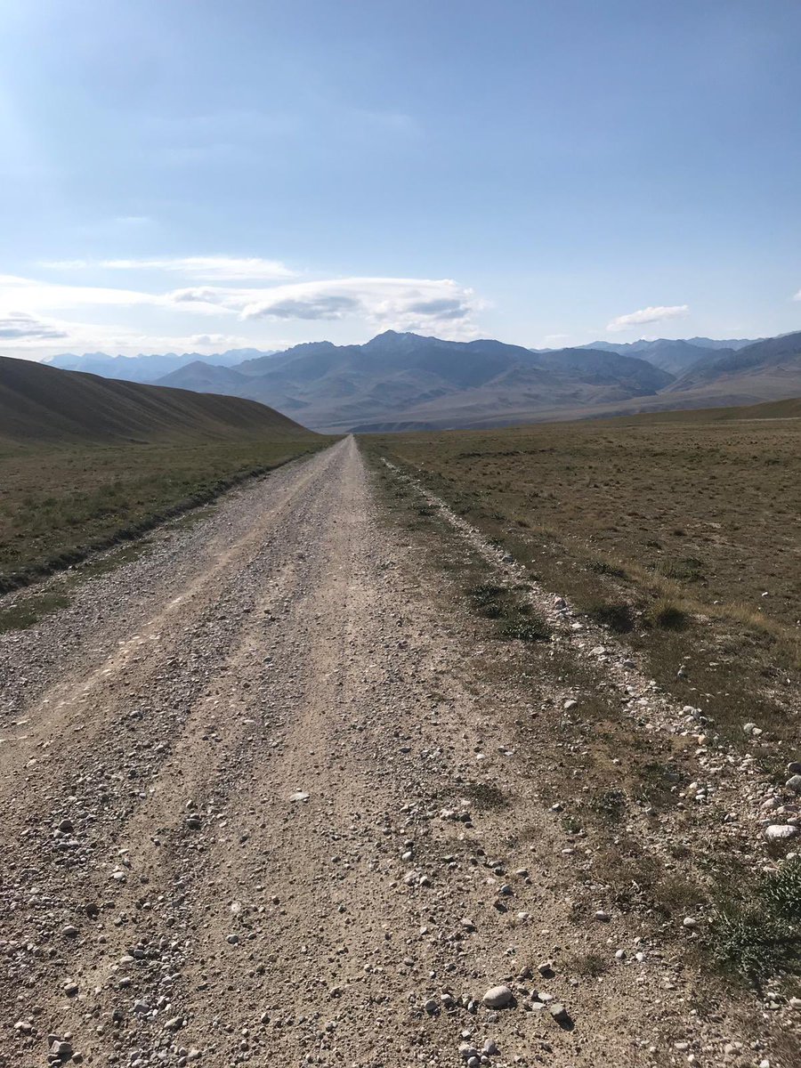 ChallengerWSM's tweet image. Some epic photos coming through on WhatsApp from Karl Speed riding in the Silk Road Race. #SRMR2019