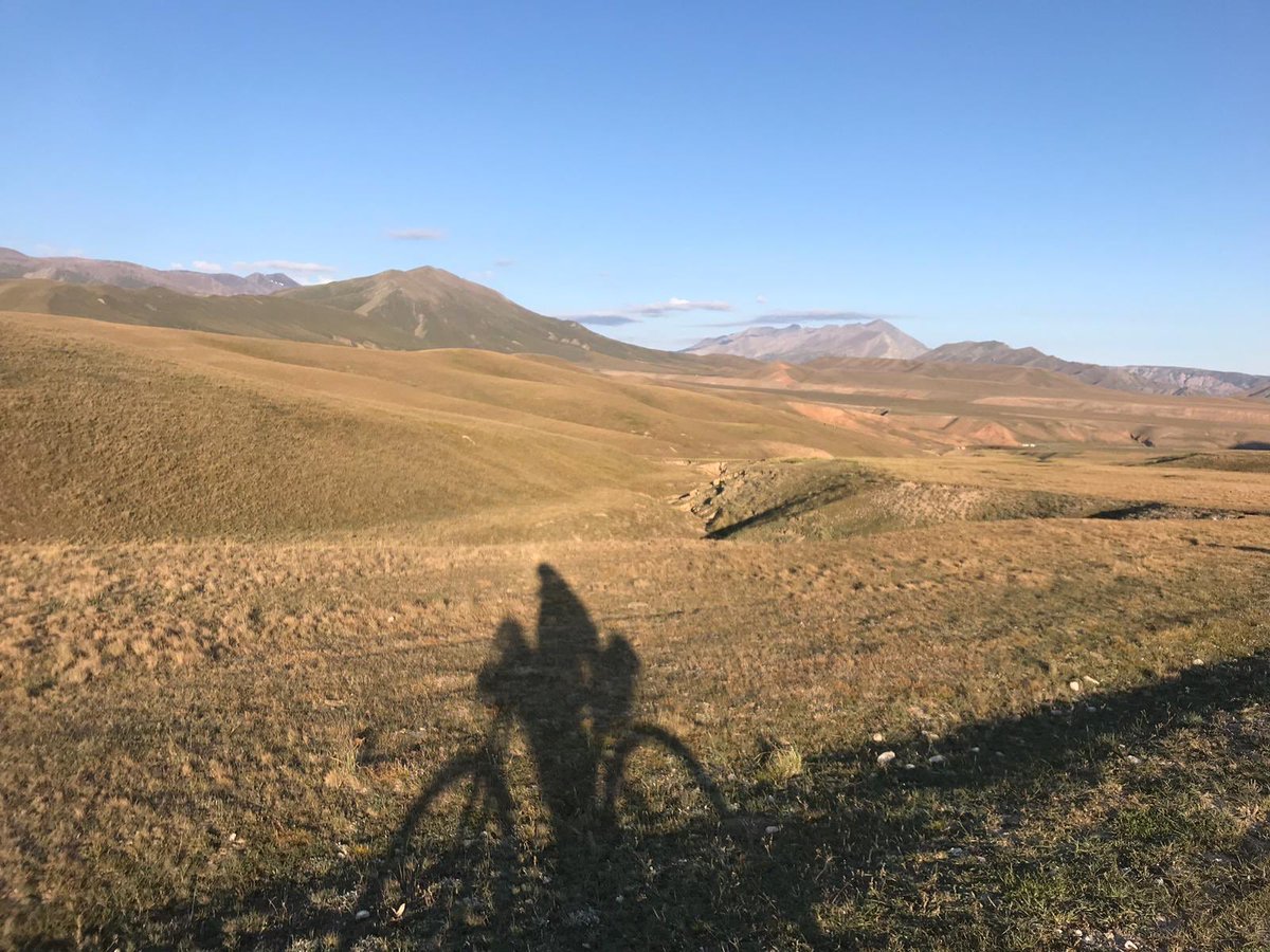 ChallengerWSM's tweet image. Some epic photos coming through on WhatsApp from Karl Speed riding in the Silk Road Race. #SRMR2019