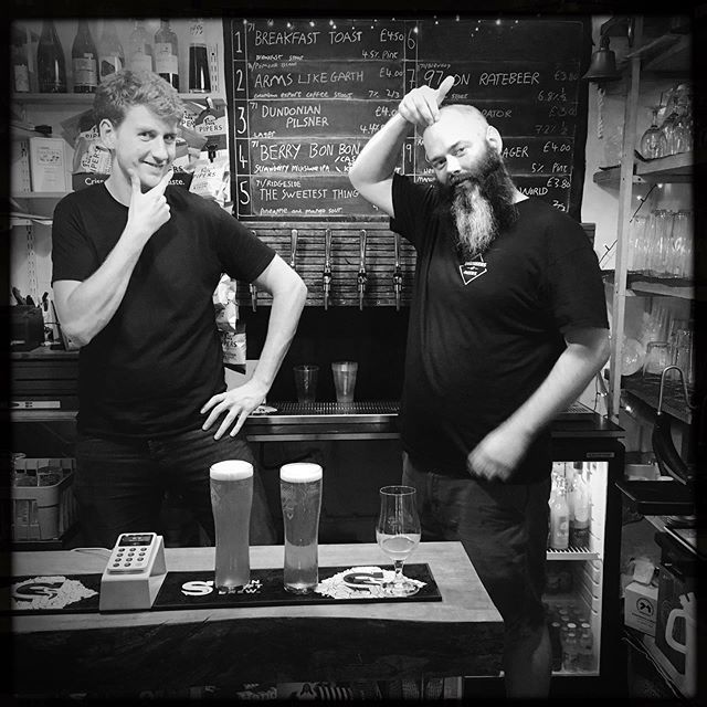 mathewjschwartz's tweet image. Engineers of beards, er, beer // @71brewing @papawindy #71brewing #dundee #westenddundee #scotland #brewery #mono ift.tt/2Pb2Zsa