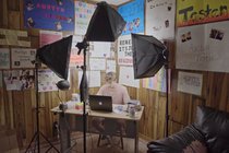 nytimes.com/2019/08/22/mov…"‘Jawline’ Review: Lives Measured in Follower Counts" by BEN KENIGSBERG via NYT Critics' Pick