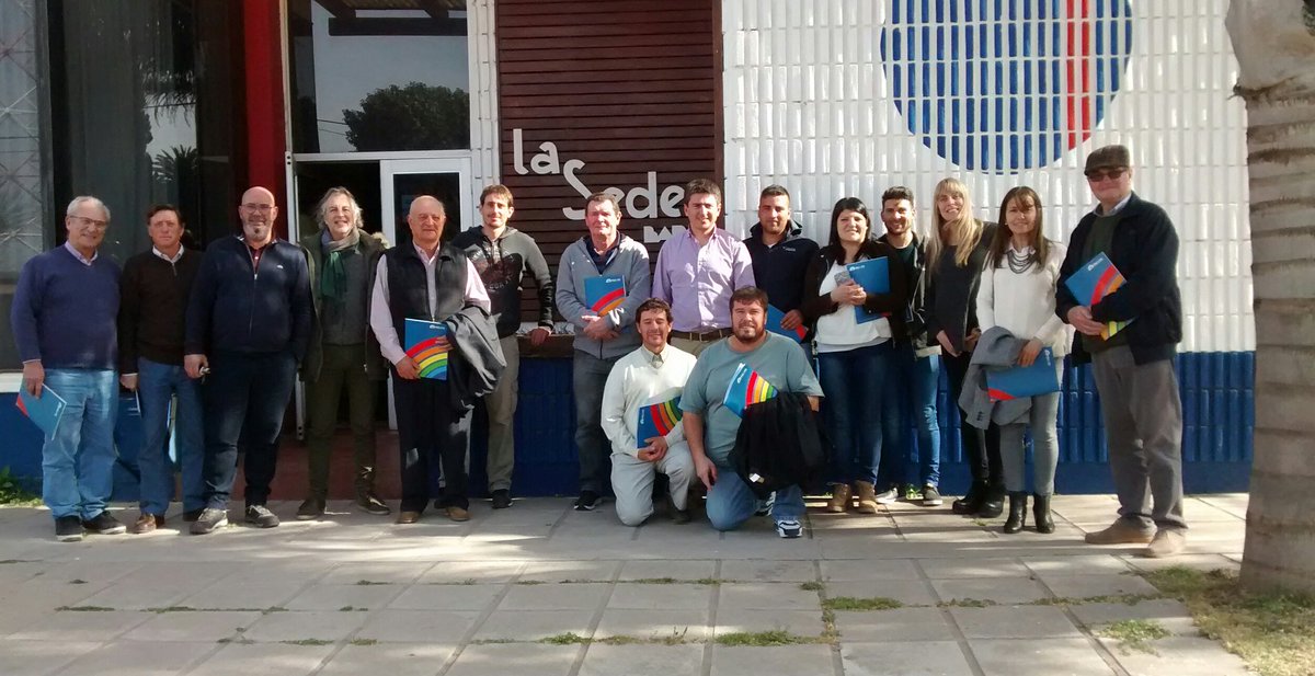 Fecofe_ltda's tweet photo. En Serrano, almuerzo con dirigentes y gerentes de #cooperativas asociadas del sur de Córdoba y La Pampa. Gracias por el recibimiento a la Cooperativa Tambera "Dos Hermanas" Ltda.
#Cordoba #cooperativas #territorio #FECOFE https://t.co/mluMqnxuPC