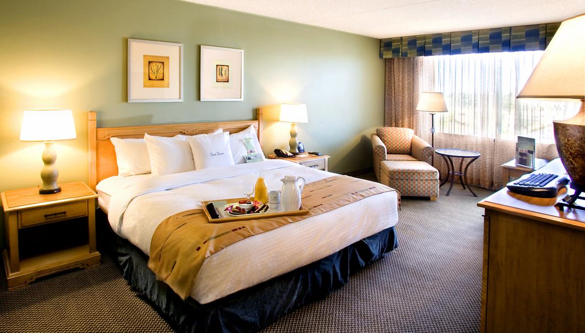 DoubleTreeTUC's tweet image. &quot;It was a very soothing stay. The staff is so courteous and professional. The environment is very welcoming.&quot; - Steven, @hotelsdotcom