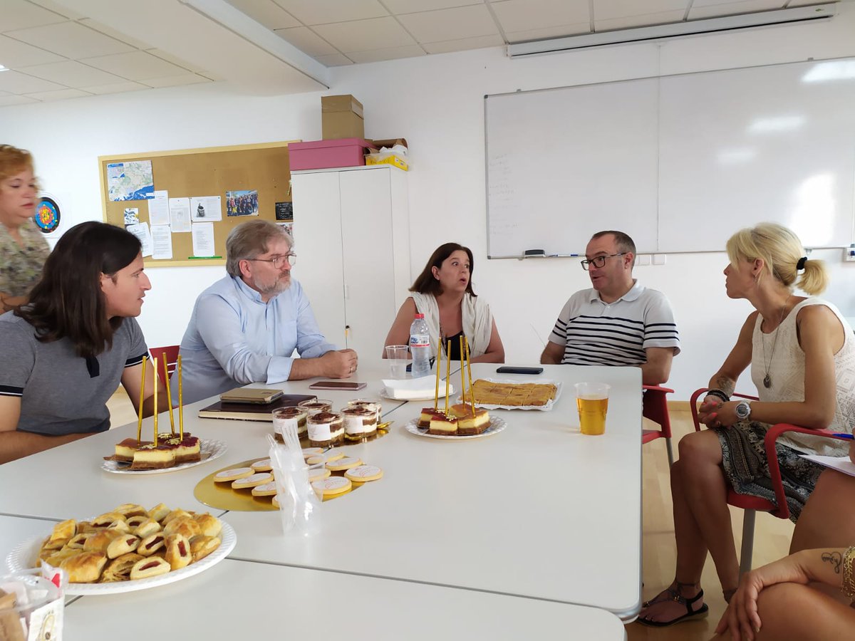 Desayuno-tertulia «El futuro del empleo en Alicante y su provincia»
<a href="/FundacionSMLRPH/">Fundación Santa María la Real</a> <a href="/fundacionTef/">Fundación Telefónica</a> <a href="/ImpulsAlicante/">AgenciaLocalAlicante</a> <a href="/alicanteayto/">Ayuntamiento Alicante</a> <a href="/aldiagrupo/">@aldiagrupo</a> 
<a href="/MercalicanteSA/">Mercalicante, S.A.</a> Mgs seguros
lanzaderasdeempleo.es/un-desayuno-te…