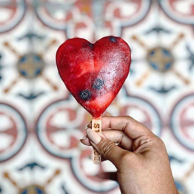 📷 @bonitasneveria
• • • 
FRUTOS ROJOS😋❣️.
¡No dejes de probarla! 🤤 .
.
.
.
#paletafrutosrojos #paletas #frutosrojos #heladoenmexico #bonitasneverialatina #CDMX #CiudadDeMéxico #DF #huffpostgram #SeeMyCity #FindItLiveIt #LaRomaMx #laroma #ColoniaR… ift.tt/33RHBLW