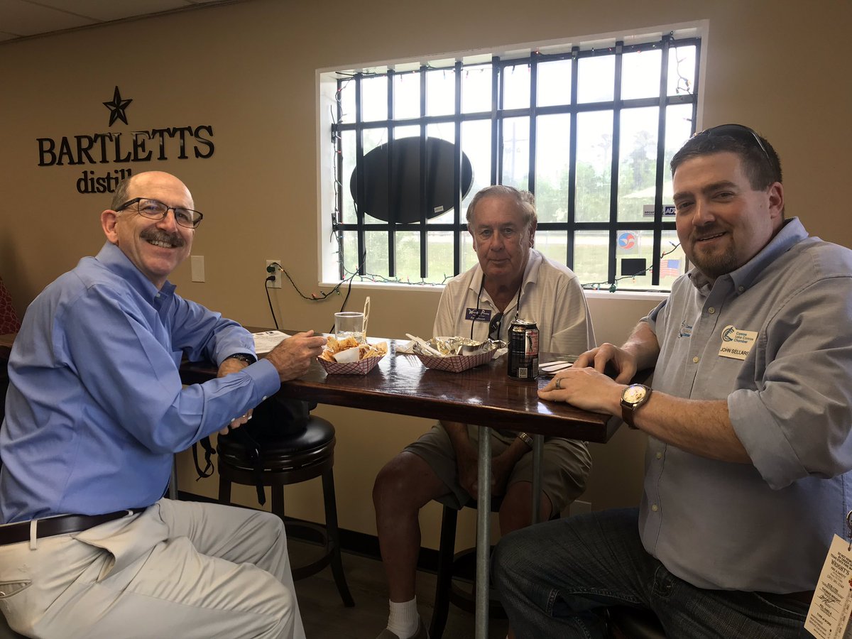 PoojaOnTV's tweet photo. What would you do if you got laid off from your oil and gas job?
This Conroe man decided to use his engineering skills to create a rum and whiskey distillery!
I’ll have his story at 3 pm!
https://t.co/yw3iCPO6EY #HTX13 https://t.co/38MdocrNfT