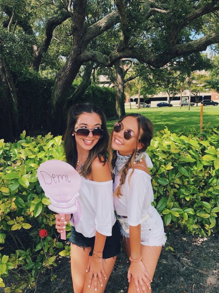 Alpha Xi Delta tweet media