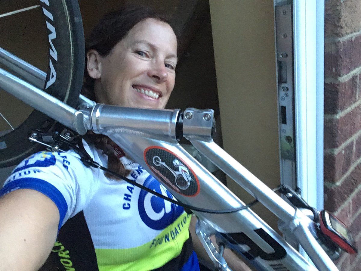 lizmcternan's tweet image. Carrying on into the Bank Holiday weekend 😜 #HandcyclingTriathlete #wheelchairracing #gnr