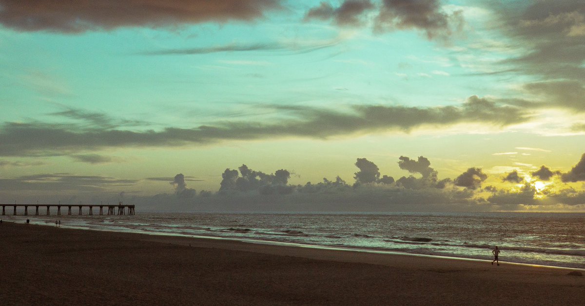 I went to the beach with my family and captured this image with my iPhone Xs. It was a reminder of what a great camera it has, and why I started <a href="/HeliumCine/">Helium</a> almost 4 years ago #mobile #filmmaking #photography #shotoniphone Shot in RAW with <a href="/halidecamera/">Halide + Kino aka halideapp.bsky.social</a> and edited in <a href="/Lightroom/">Adobe Lightroom</a>