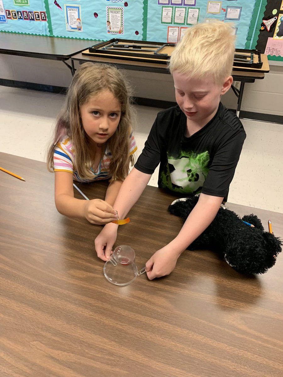 MrsLaureSES's tweet photo. We had so much fun “saving Sam” today during our STEM lesson.  We learned important lessons about teamwork and perseverance with Mrs. McIntyre’s class! https://t.co/BiZjn9nyli