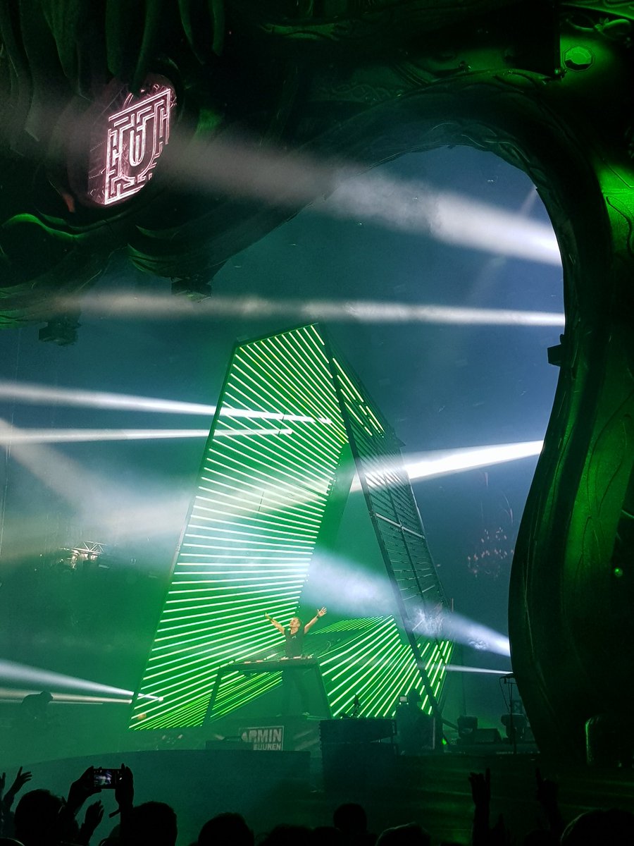 AndaD's tweet photo. @arminvanbuuren Happy to see you again in Romania this month! @UntoldFestival https://t.co/cKUeEgOW0o