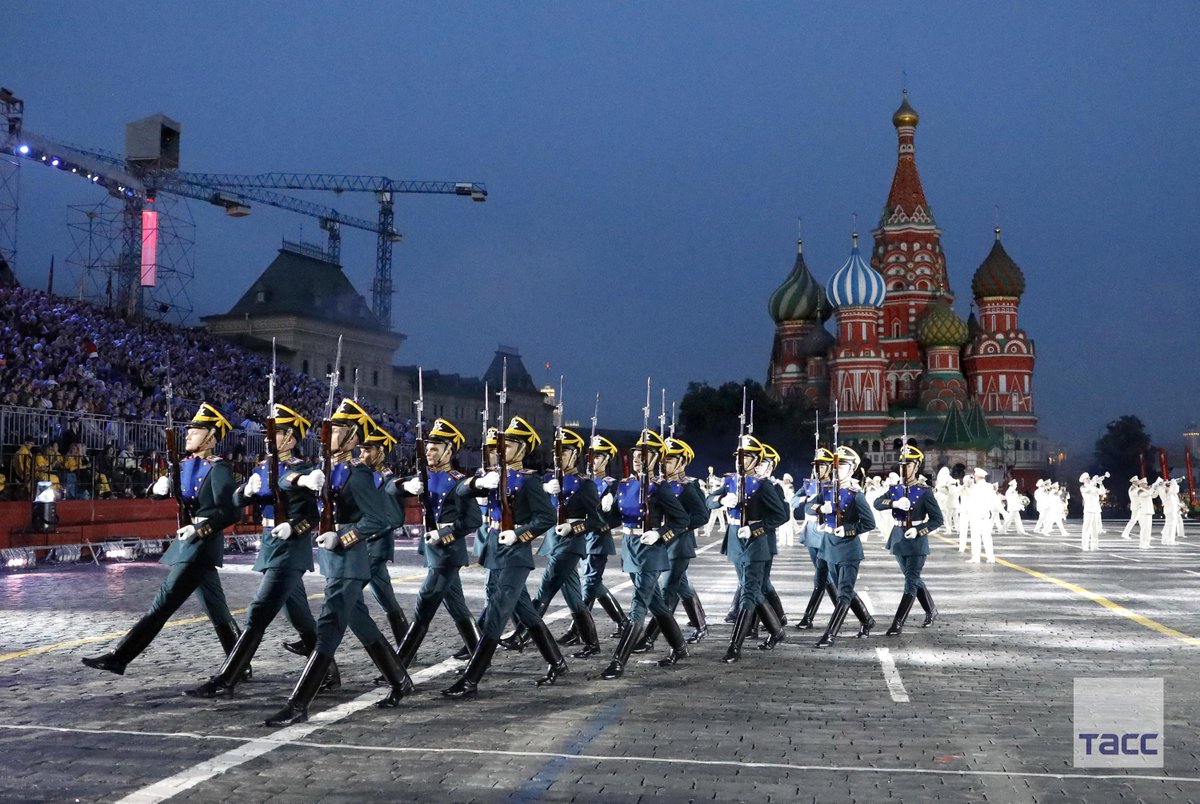 Парад солнечном. Военные оркестры Спасская башня. Спасская башня фестиваль. Спасская башня 2022 площадь. Красная площадь Спасская башня 2022.