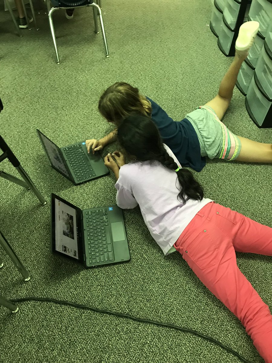 lindsayregehr3's tweet photo. 5th graders are working on their science vocabulary by creating a slide that they will teach to the class. #TheGreatestParkside #lisdelemscience https://t.co/f8Gw19xECh