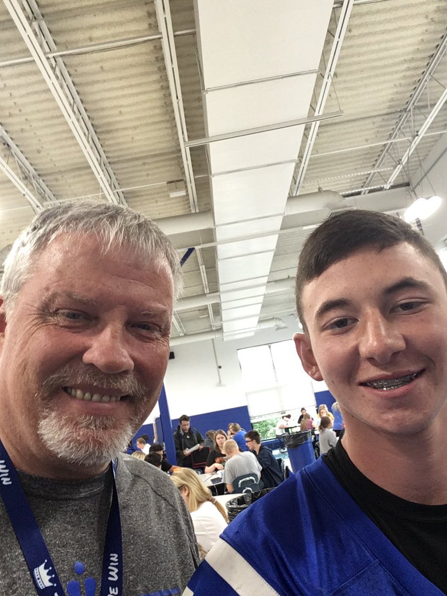 806kmoore's tweet photo. Here with my man Westin Messer. Westin is the best of young men. He is a welcome addition to MCHS. He is going to be a great role model at MCHS just like he has been throughout school already. Have great faith in the young man and think so highly of Westin. https://t.co/5bQ60g5Se0