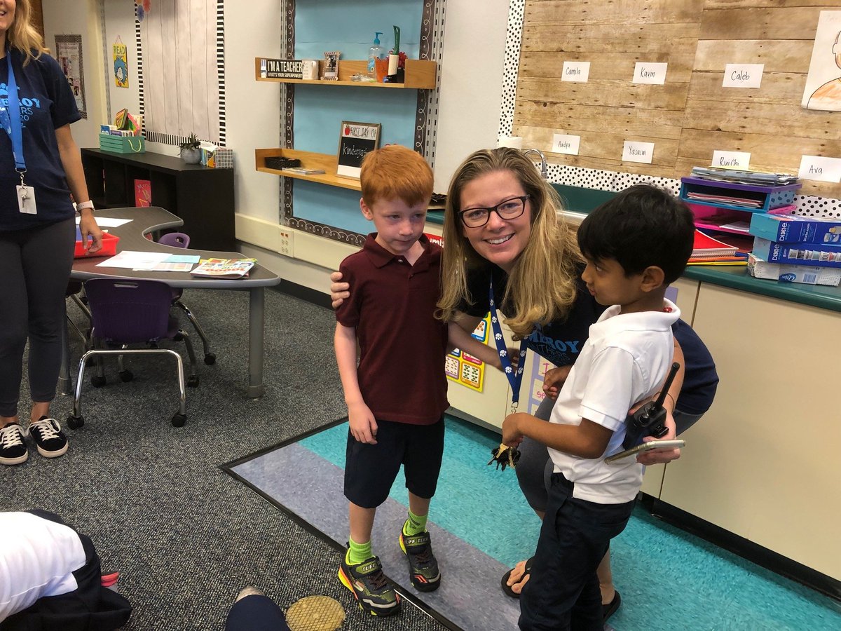 MUSDFamily's tweet photo. #PomeroyElementary Principal Nichol Klein pays a visit to Stephanie Jackson's Kindergarten classroom, where her son Colstin Klein and classmate Shivram Reddy Nallabolu (pictured) have started on their educational adventure in the 2019-20 school year. #MUSD #MUSDFamily https://t.co/gLFEiHqBlb