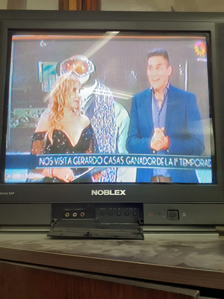 RosiMercado's tweet photo. Ayyyyy el 😍... nuestro ganador 🏆 @gerardocasa en #CorteYConfección 👏👏👏
Brillante como siempre ⭐ #TotalBlue 💙 Gerardo👑 https://t.co/VG0GpUJiLz