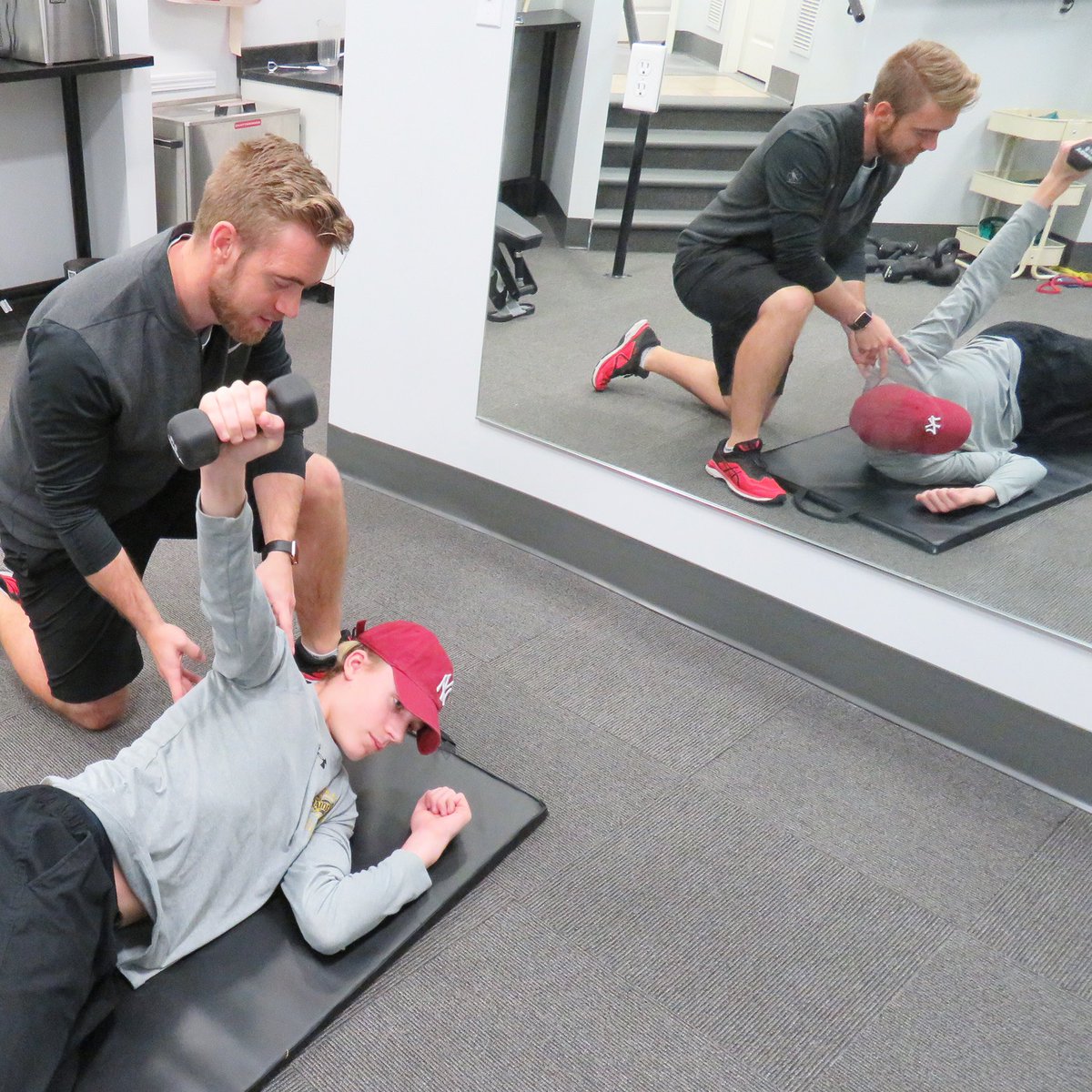 DeltaHealthPer1's tweet photo. Hockey season is right around the corner! Are you ready?  #highperformancehealthcare #physiotherapy #rehab #physio #deltahealthperformance https://t.co/UDEwTgbqMm