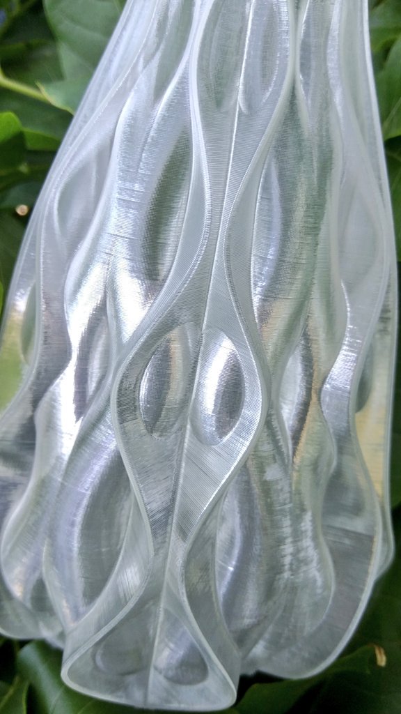 Plas3D's tweet image. Gorgeous Don&apos;t Say It Vase by @martin_hawkes_1 printed on Ender 3 Pro (stock) at 0.2mm layer, smooth and silky.
#plas3d #plas3dfilament #vase #dontsayitvase #translucent #ender3pro #3dprinting #HomeDecor #homedecoration