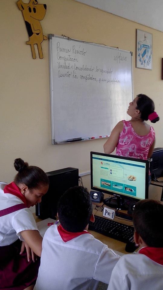 CubaMined's tweet photo. Recibe @elsa_ena mensajes de felicitación en el aniversario de la #FMC. @CubaMined agradece a todos en su nombre y en nombre de todas las educadoras cubanas. @mora_aly @YanetHzP @joaquinsglez @Eugenio81236889 @gulbone @KikaAmalfi @mansodiaz71 https://t.co/h0tux1S6kH