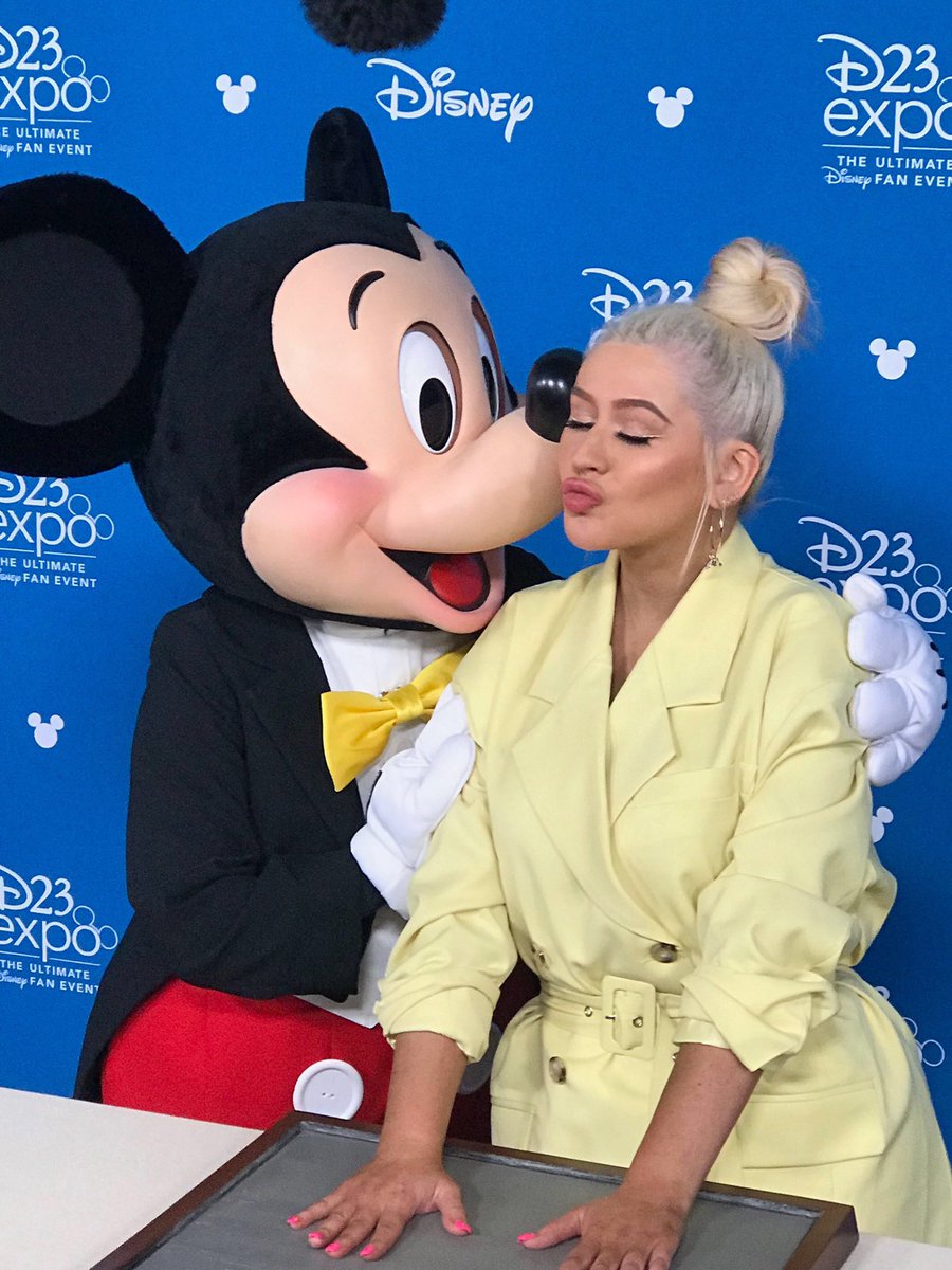 Xtina's handprint. Disney Legend! #D23Expo So proud of this woman. It's #xxtina day 🍾