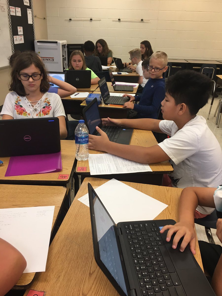 mrssadeclay's tweet photo. Reading, writing, thinking.
#everysingleclass #everysingleday #avid_mcps @KWeston07 @LMSLibertyPride https://t.co/4RjrH695lk