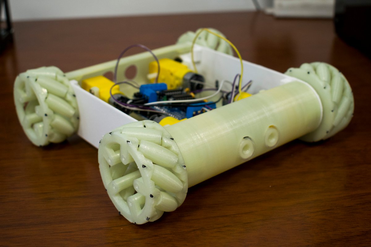 hacklabpdu's tweet photo. Nosotros también nos preparamos para la #BatallaRobótica2019, compartimos algunas imágenes de la construcción de un #Robot ¿De qué piensan que va?
El 9/10 en el Estadio Cerrado es la 2da edición en #Paysandú de Batalla Robótica
Más info➡️ https://t.co/eb8hpHKtZJ
#HackLabPaysandú https://t.co/ineTlPEeln