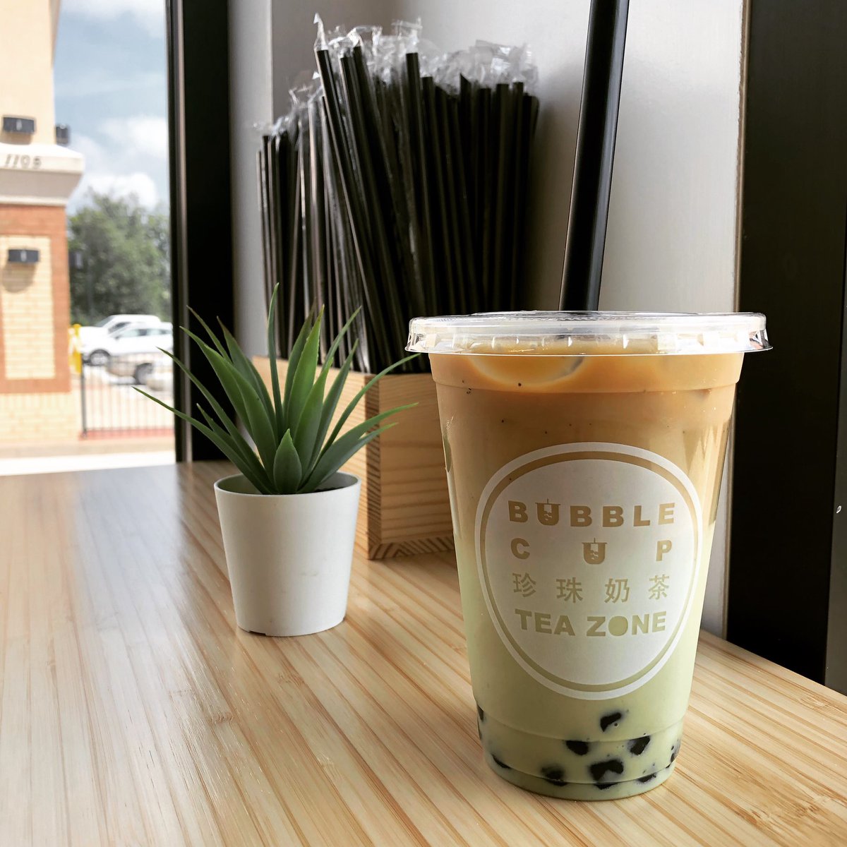 bubblecuptea's tweet photo. Special drinks for special you to ready for weekend 💚☕️🍵 #bubblecupteazone #matchalatte #espresso #columbiamo https://t.co/5mcdVcOzln