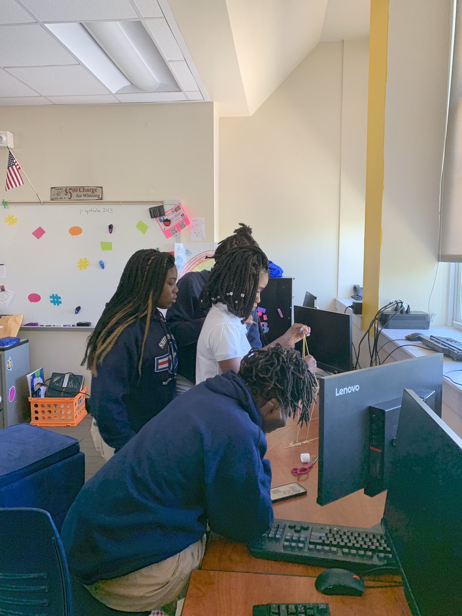MsBoulineau's tweet photo. Week 1 done or let’s say 1/2 week done! Marshmallow Challenge! #gamified #newbie #ccsmsroom243 #xplap https://t.co/28dJoPSbUA