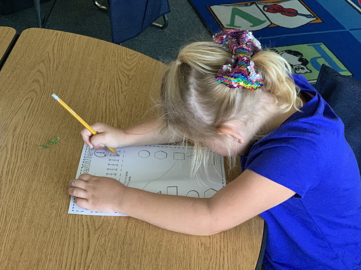 BurtonKinders's tweet photo. Learning about how we learn best...trying our work time with the lights off. #kbkkinders https://t.co/oMgFHpISP1
