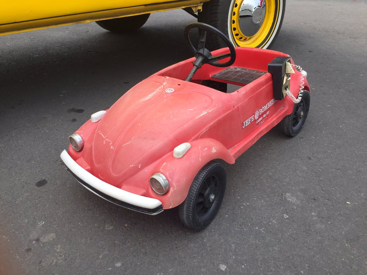 Gabriel_JuGo's tweet photo. El nuevo integrante de la colección, VW Jefe de Bomberos de la colección Patrullas VW del catálogo de 1977 de Lili Ledy, para tener más de 40 años está aún muy bien conservado. @Volkswagen_MX @machs72 https://t.co/PMggpUSBlk