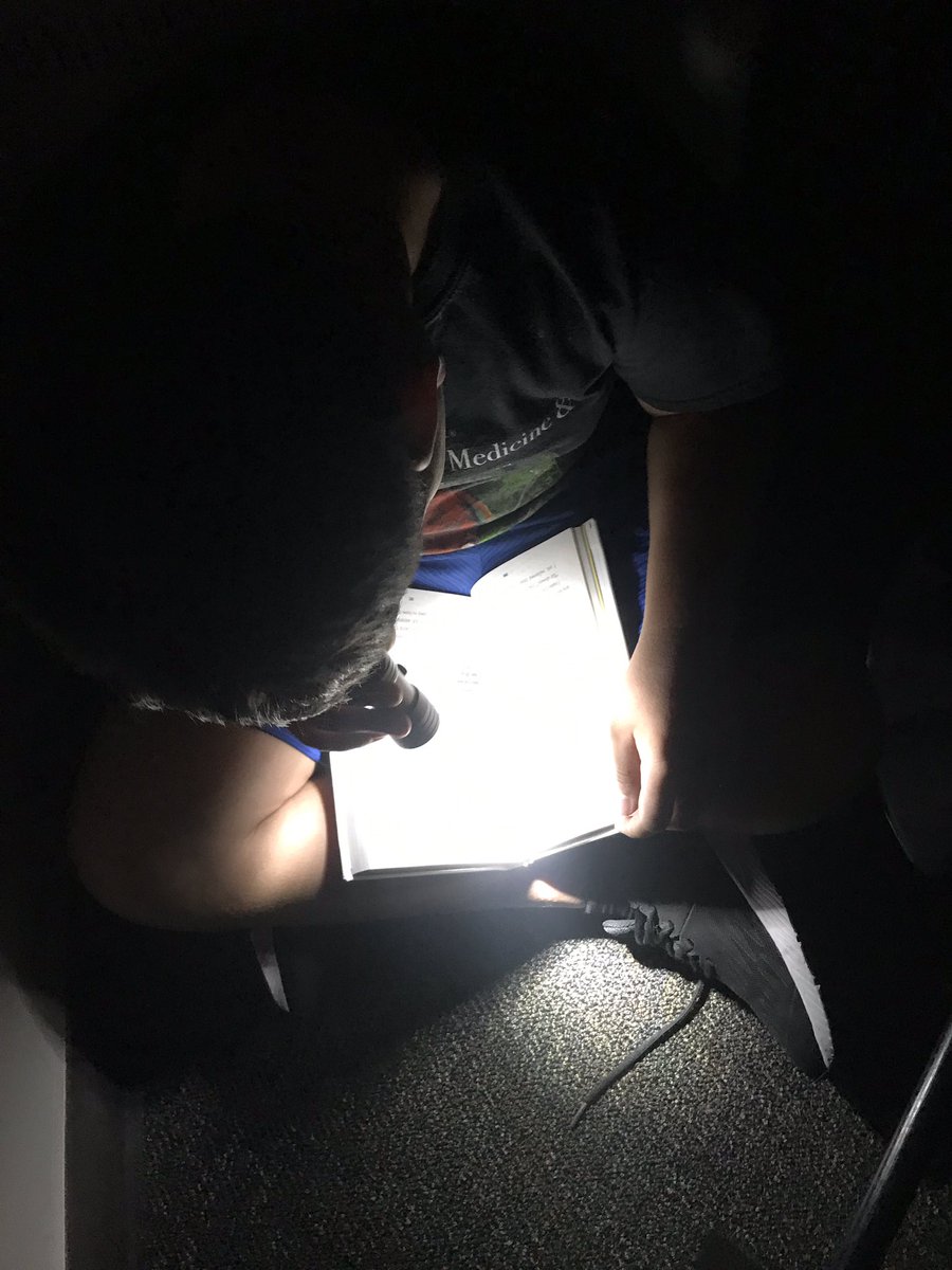 mrslenigsclass's tweet photo. First Flashlight Friday of the year! @mcegators #BrandOurGreen https://t.co/e5SeT0YTQq