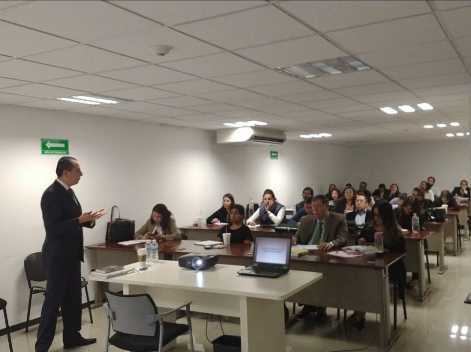 La especialidad en "Derecho Laboral Burocrático", que se cursa en el <a href="/INICAP_mx/">INICAP</a> del <a href="/TFCA_mx/">Tribunal Federal de Conciliación y Arbitraje</a>, esta semana contó con la destacada participación del Mag. Carlos Maldonado Barón <a href="/carloz_cmb/">Carlos Maldonado</a> impartiendo cátedras sobre Incidentes de: "nulidad", "falta de personalidad" y "competencia".