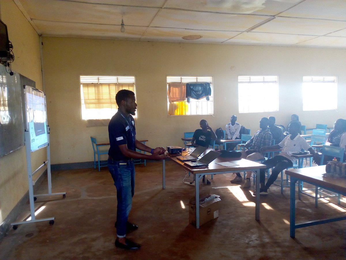 kalumba_j's tweet image. #infoSession
@LIRA_UNIVERSITY 
@GirlsAthena 
@kal_code 
#lirainnohack
#LUACcodestudio