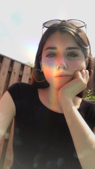 Malague&ntilde;a salerosa 🏖 https://t.co/TDzJZaudxU<a href="/tag/pllendgame"class="tags"><span>#pllendgame</span></a>