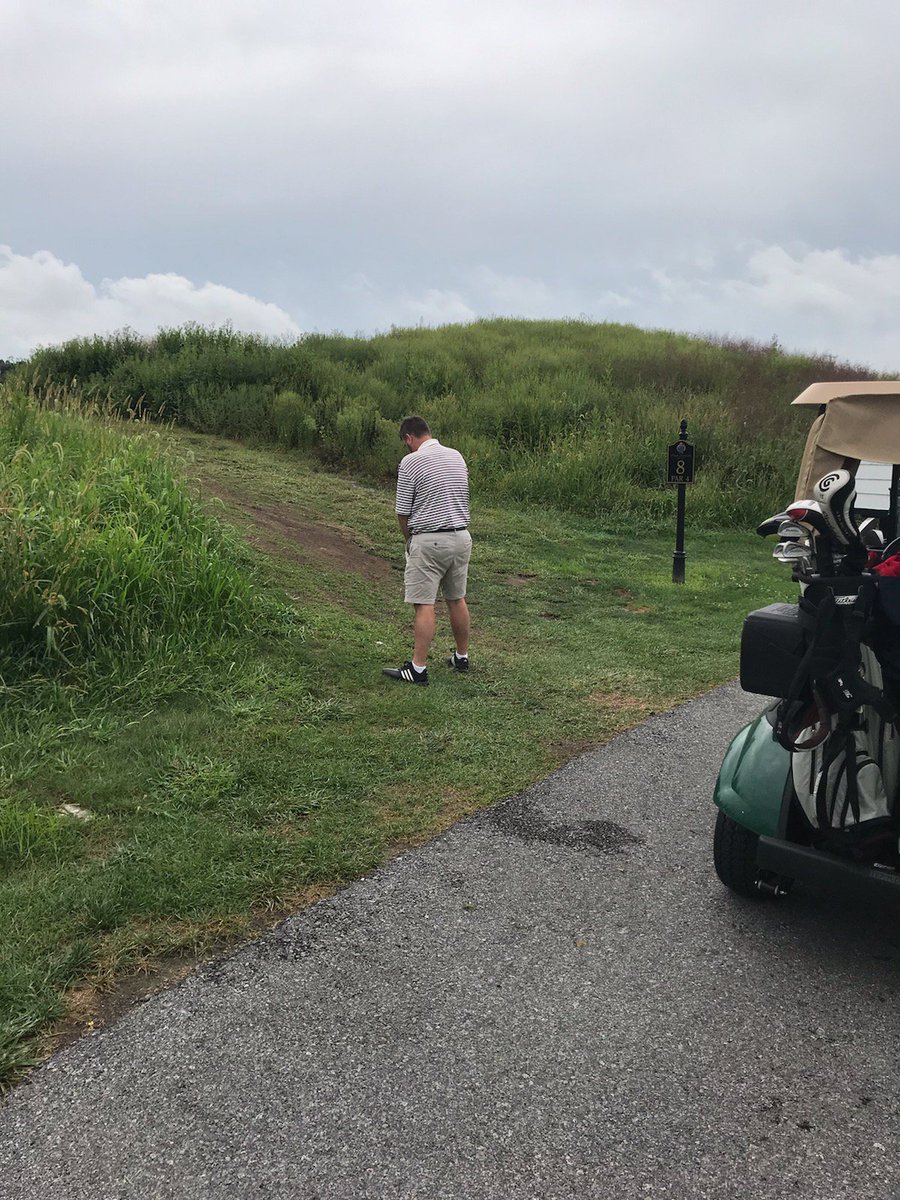 LeitzellGolf's tweet photo. When you got to go...you got to go!! #OneClubTooShort https://t.co/hGjervs7Lf