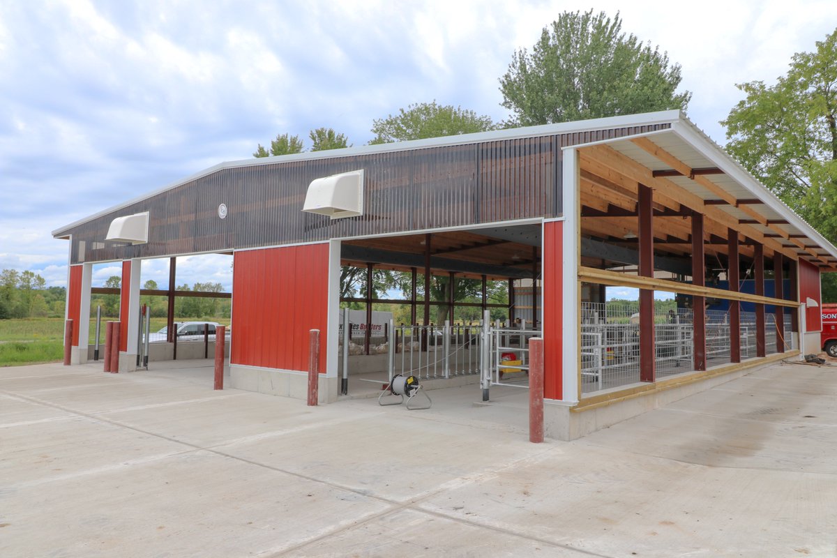 FoxCitiesBuild's tweet photo. New calf barn going up at Retzlaff Century Farms in Shawano, WI. This will feature a milk prep room, Munters Ventilation, and more! Can't wait to see the calves in the comforts of their new home soon!
#agconstruction #calfbarn #munters #ventilation #calves #widairy #wifarm https://t.co/9yqRT8sGoq