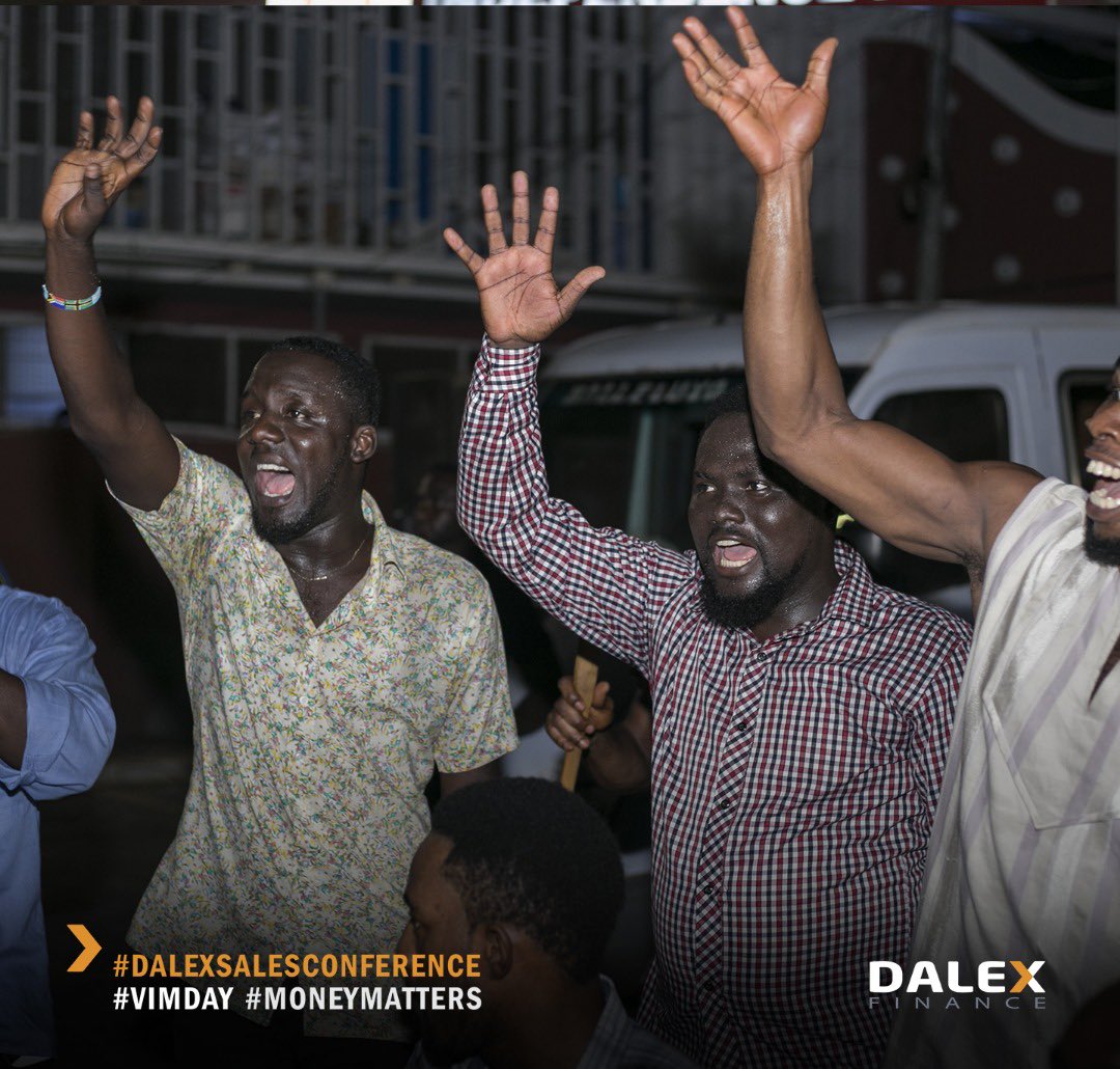 DalexSWIFT's tweet photo. Put your hands in the air if you have financial security.  Jama Night is lit! 🔥 🔥🔥🔥#DalexSalesConference #VimDay #MoneyMatters https://t.co/ySj9II1Irw
