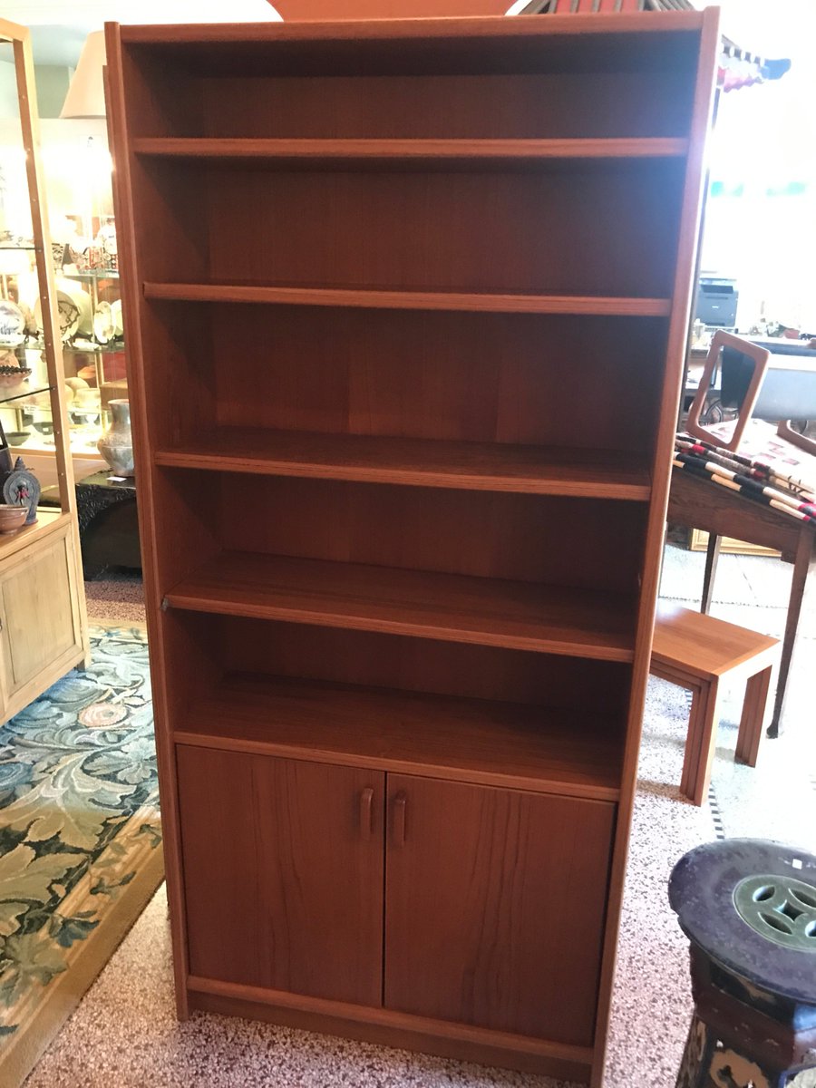 GaryGermer's tweet photo. I have these two Mid Century Danish modern bookcases in teak which I thought I could use in our gallery but they are not.  In great shape and are the same color despite what the flash on my camera thinks. $50 for both. I need them gone so no layaway or holds. 503-235-0946!! https://t.co/IYcBJQosxP