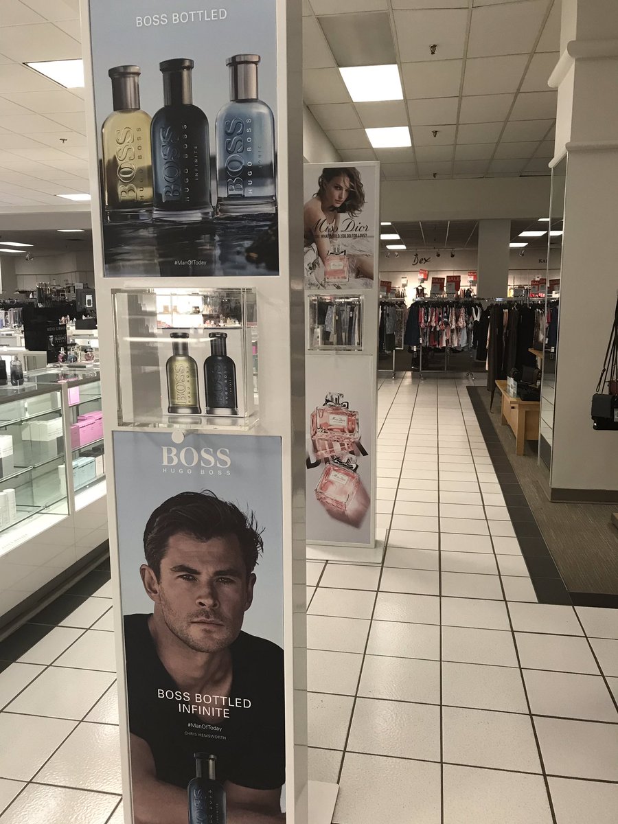kpierson14's tweet photo. Oh hey Jane and Thor! #advertisingishilarious #thebay #thor #thosewhoadvertisetogether #staytogether https://t.co/Fv85TiQpun