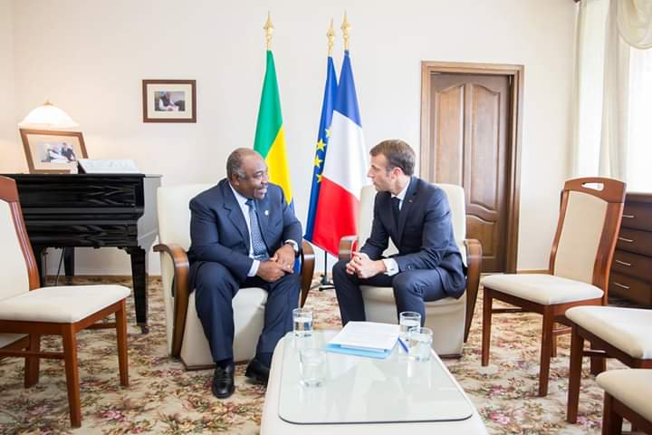 Officiel_anotho's tweet photo. M. @EmmanuelMacron, c'est la
#156e semaine que le #Peuple #Gabonais est #EnMarche ! pour la #Démocratie au #Gabon.
Mort ou Vif ex-@PresidentABO
doit #Dégager !
@Elysee
@PRJeanPing
@PresidenceGabon
@SibNdiaye
@JY_LeDrian
#commémoration
#RésistanceGabonaiseActeCLVI
🇬🇦✊🏻 https://t.co/HnxRYFUg0l