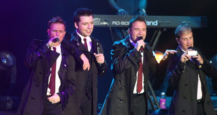 EXCLUSIVE: Westlife heading on massive world tour after Mark Feehily's paternity leave mirror.co.uk/3am/celebrity-…