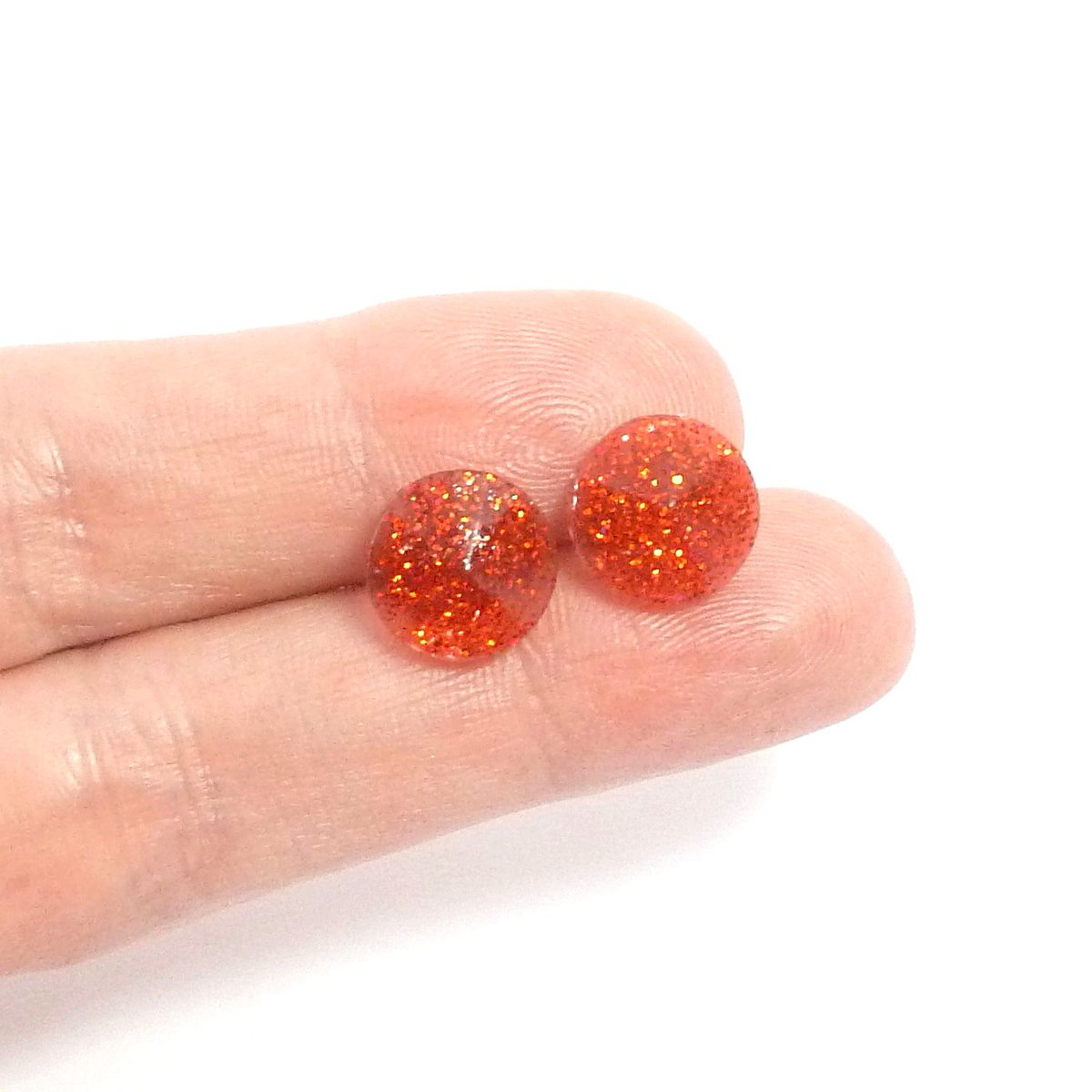CharmofMagpies's tweet photo. This is one of the pairs of #glitterstuds that's found a new home today!
They're always best sellers when I do fairs - and available in a whole cornucopia of colours!
Just £7!
#resinsparkle #glitterjewellery #handmadejewellery #acharmofmagpiesshop https://t.co/u9K3m8IuQq