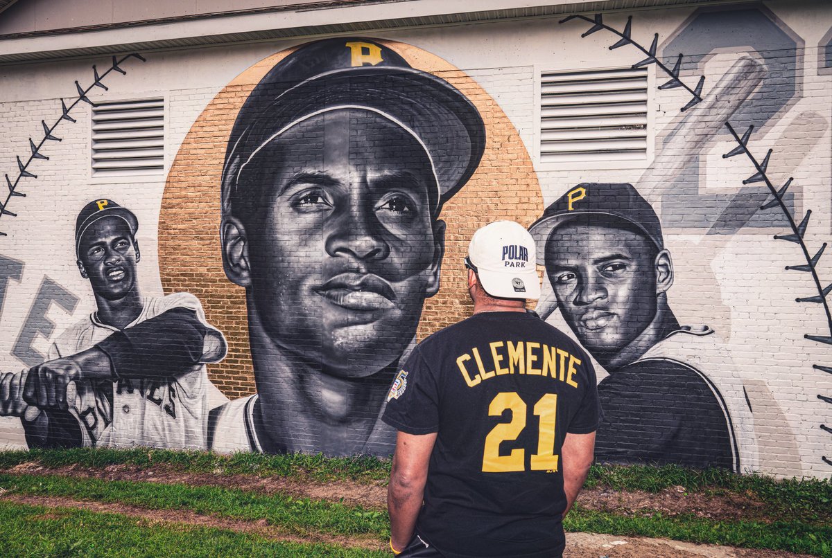 Have you checked out the 🔥 Roberto Clemente mural yet? #powwow @jeks_nc <a href="/POWWOWWorcester/">POWWOWWorcester</a>