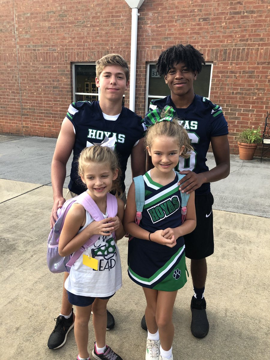 Hoya Spirit Day at Ford! Thanks <a href="/hhshoyafootball/">Hoya Football</a> for helping welcome our kids to school! <a href="/HHSHoyaSports/">Harrison Hoyas Athletics</a> <a href="/CobbSchools/">Cobb County Schools</a> <a href="/FordEScobb/">Ford Elementary</a> <a href="/Hmomma4/">Heather Jones</a> <a href="/FordElem_PE/">Ford Elementary PE</a>