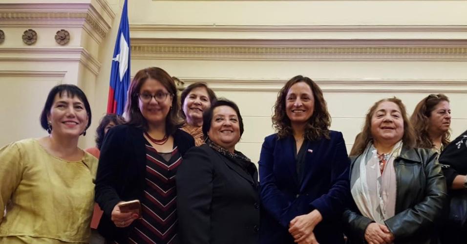 CEPChileAG's tweet photo. Los instrumentos colaboran con el fortalecimiento de los procesos y esperamos que el #MBE_EP sea un aporte para nuestro ejercicio laboral docente.
Como colegio profesional, participamos de la consulta y hoy estuvimos presentes en el lanzamiento. https://t.co/LmW3PJ6ECg