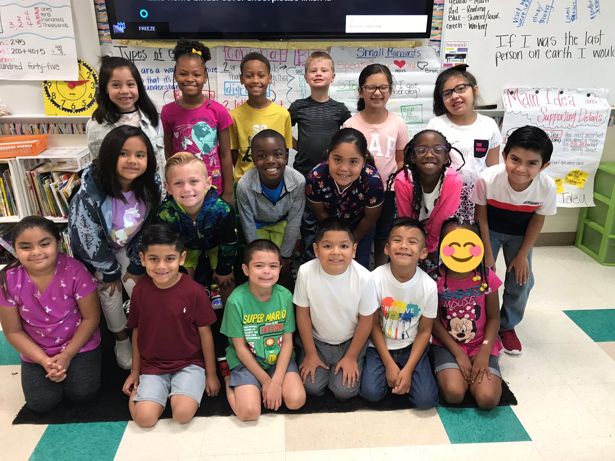 ms__cannon33's tweet photo. Love my babies, my heart is soo full! Ready for a great year! ❤️📝📚 https://t.co/7ATZb8j5Oy