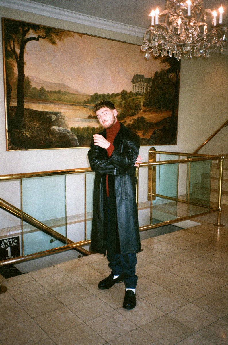 bazzi's tweet photo. : ) https://t.co/oarv1mQTgo